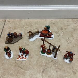 Department 56 Miscellaneous figures